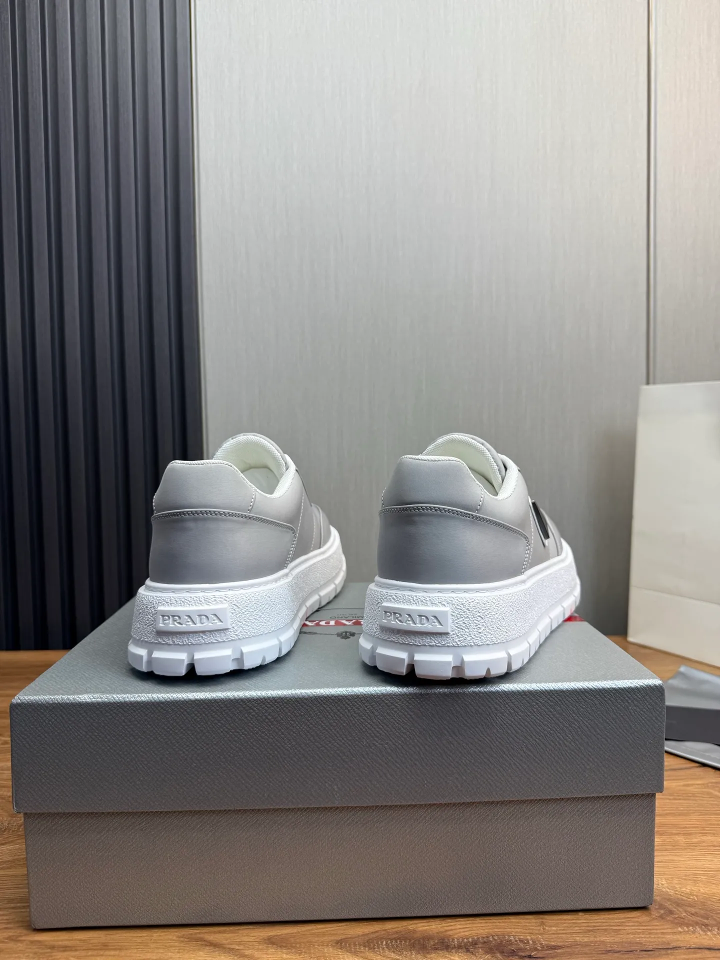 Men's shoes 💰560💰 [PRADA] Popular men's shoes shipped 👏Official website synchronized ⬆️Original imported waterproof fabric + cowhide lining, 1⃣️:1⃣️reproduction, original sole, 38-45 (45. Customized, non-refundable)